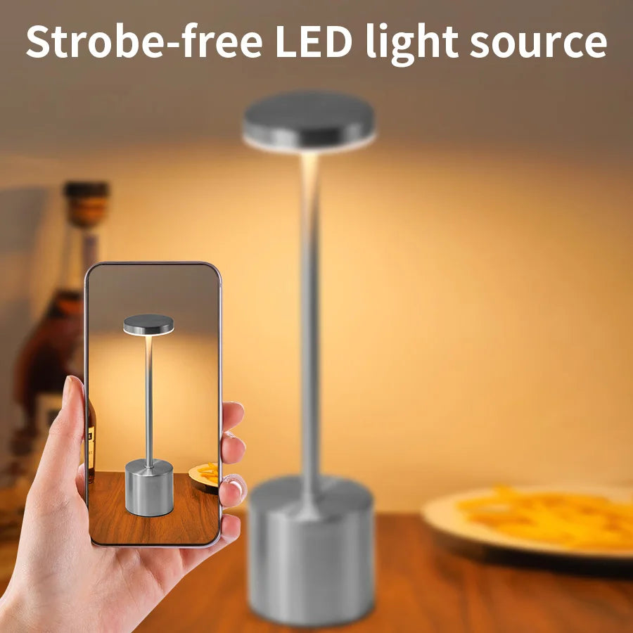 Lampe de table LED à capteur tactile simple – Rechargeable et élégante